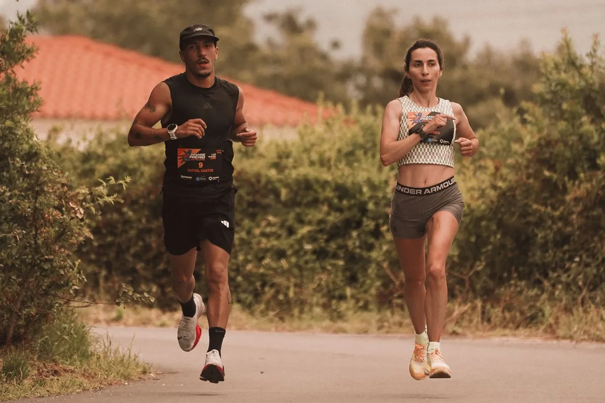 Two runners on an outdoor path
